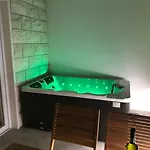 Tonkita With Jacuzzi Lägenhet Makarska
