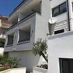 Apartment Tonkita With Jacuzzi